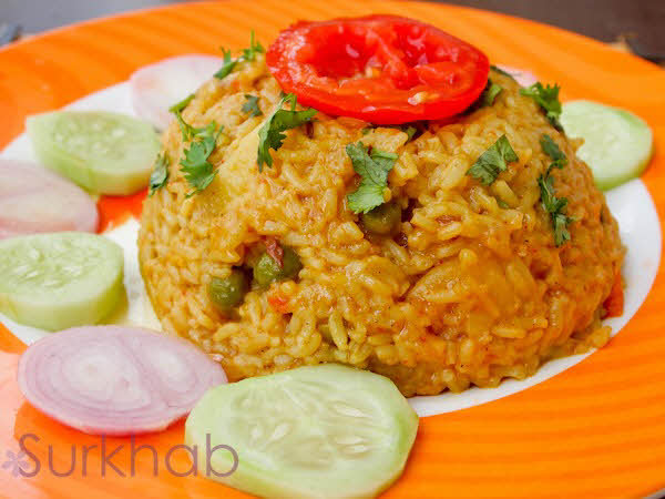 P5210564 Aloo Matar Ki Khichdi | Rice Pulav | Simple Khichdi Recipe